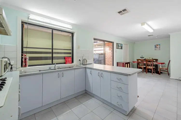 Fourth view of Homely house listing, 22 Kiparra Close, St Albans VIC 3021