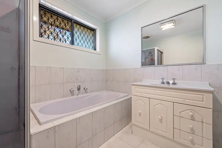 Sixth view of Homely house listing, 22 Kiparra Close, St Albans VIC 3021