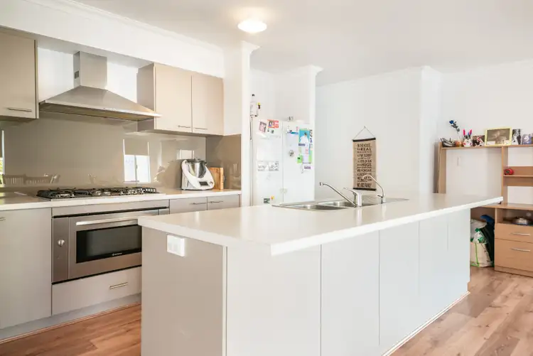 Sixth view of Homely house listing, 8 Claymore Loop, Dalyellup WA 6230