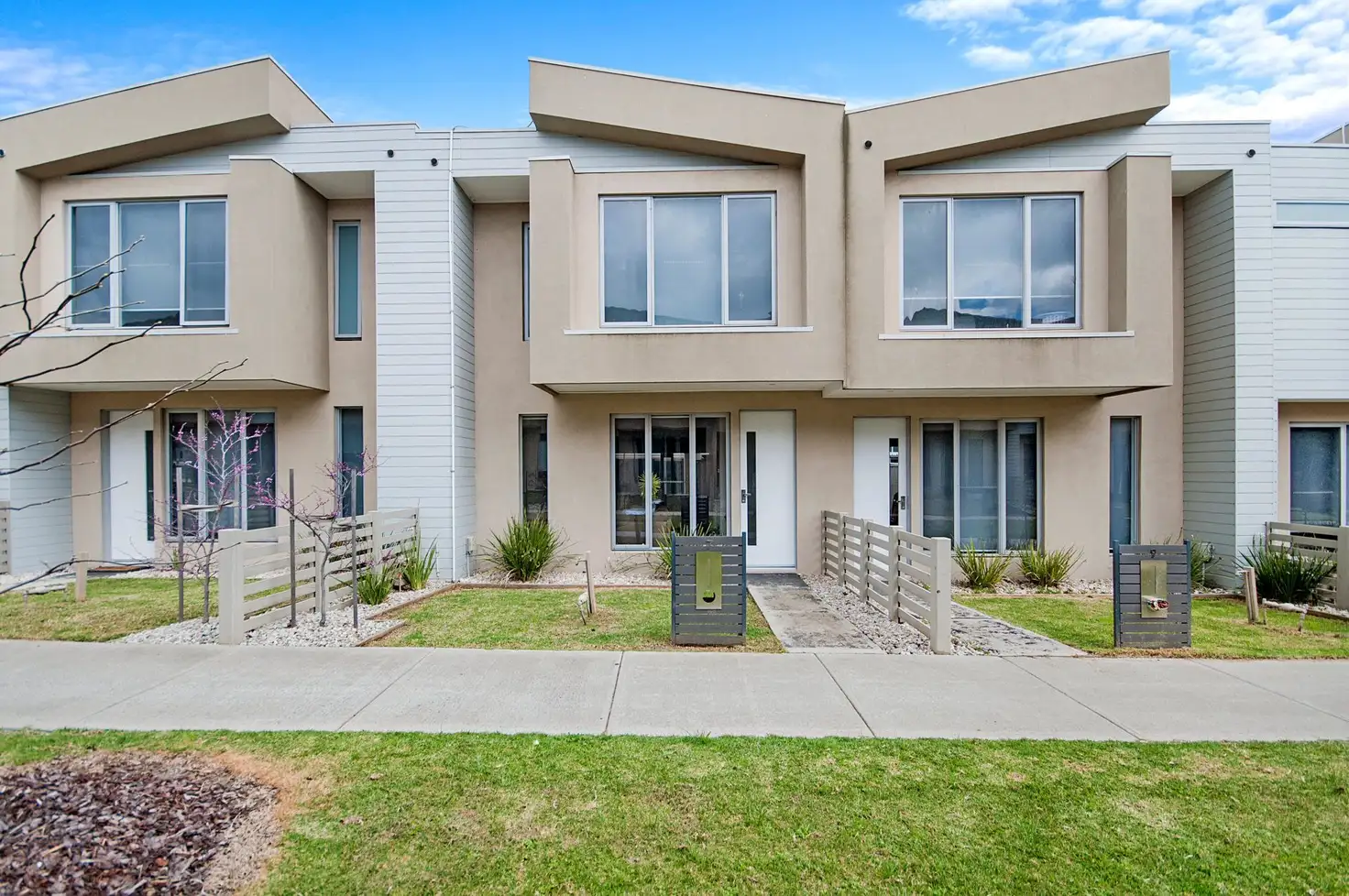 Main view of Homely townhouse listing, 7 Nanea Path, Cranbourne VIC 3977