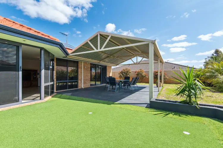 10 Cadoux Loop, Hocking WA 6065