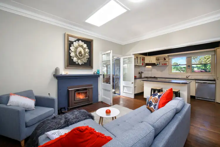 236 Brisbane Water Drive, Point Clare NSW 2250
