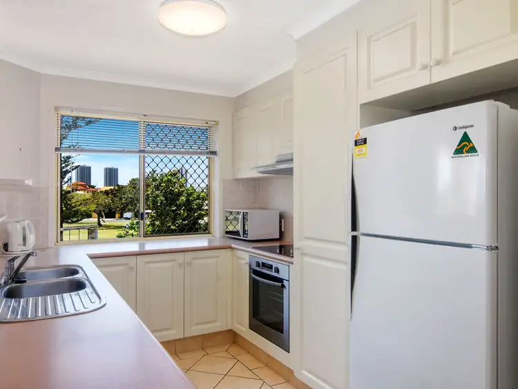 Fifth view of Homely apartment listing, 6/76 Thomas Drive, Chevron Island QLD 4217