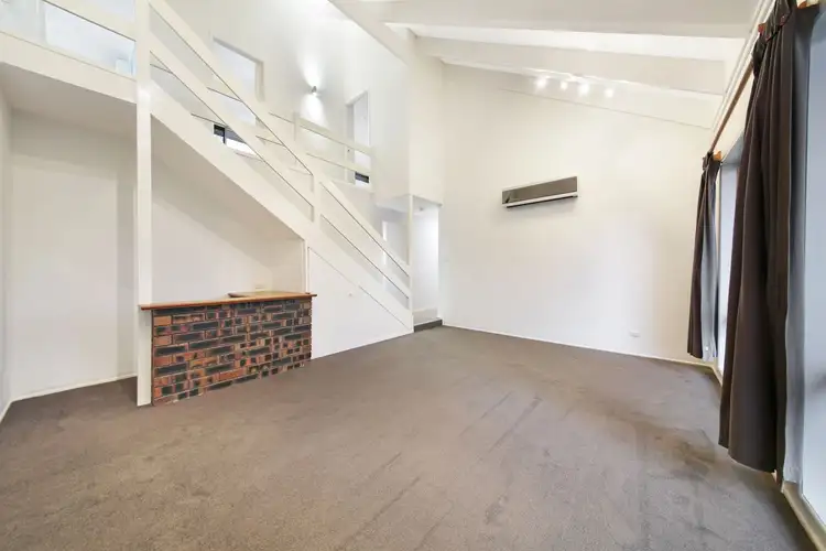 Fifth view of Homely house listing, 2 Langford Court, Mermaid Waters QLD 4218