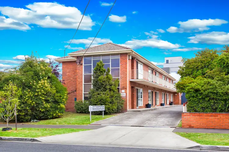 5/16 Kokaribb Road, Carnegie VIC 3163