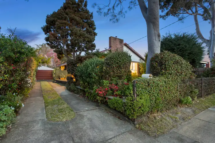 13 Carrington Avenue, Seaford VIC 3198