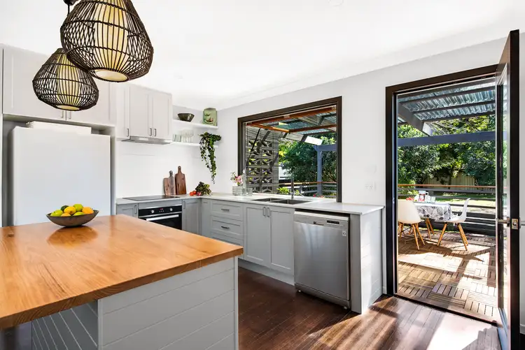 38 Redbank Road, Redcliffe QLD 4020
