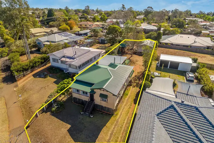 31 Drayton Road, Harristown QLD 4350