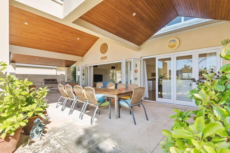 12 Brockman Avenue, Dalkeith WA 6009