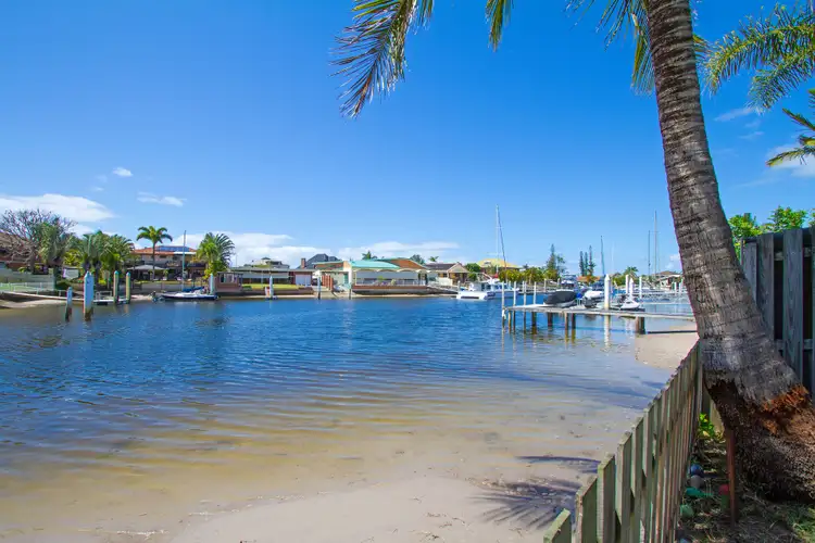 1/45 Markham Avenue, Runaway Bay QLD 4216