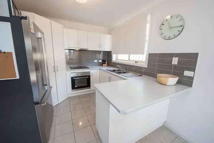 Sixth view of Homely house listing, 1/195b McCallum Street, Swan Hill VIC 3585