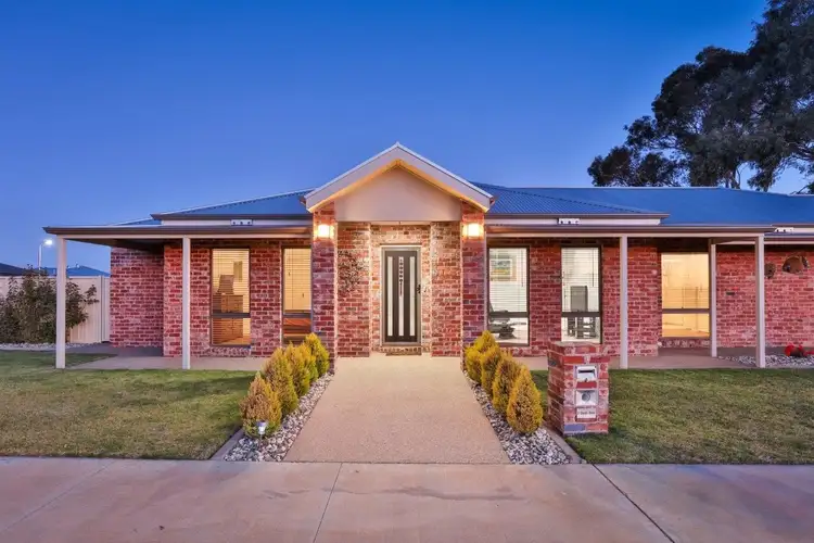 Second view of Homely house listing, 2 Davlin Drive, Mildura VIC 3500