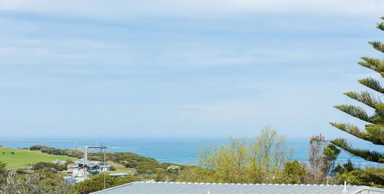 1A Hollywood Crescent, Smiths Beach VIC 3922
