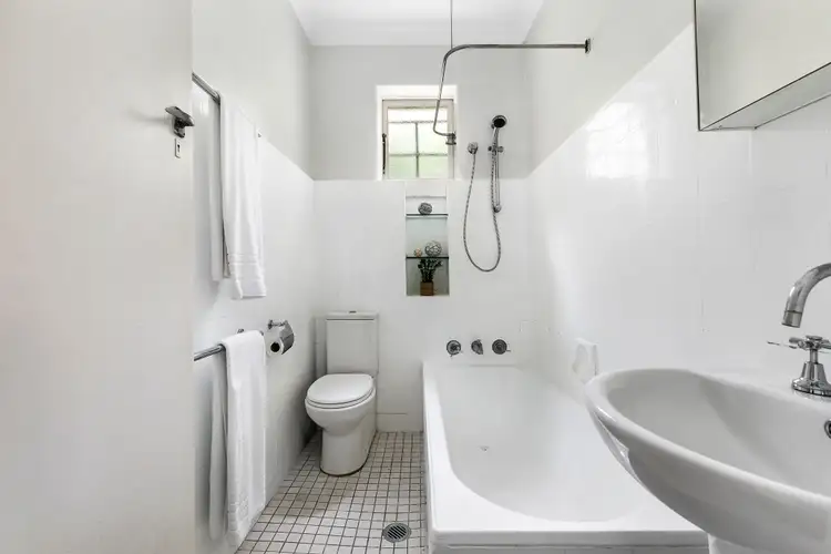 Sixth view of Homely apartment listing, 3/241 Old South Head Road, Bondi NSW 2026
