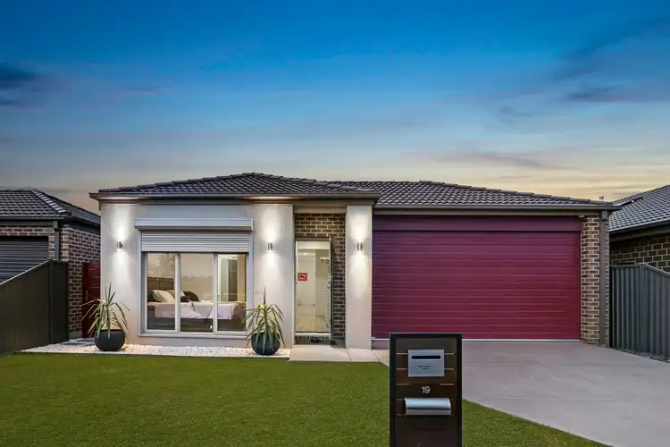 Main view of Homely house listing, 19 Donatello Crescent, Narre Warren VIC 3805