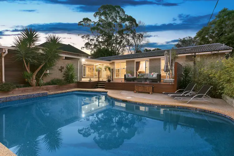 16 Carissa Avenue, St Ives NSW 2075
