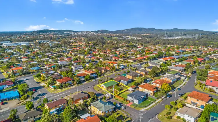Fourth view of Homely house listing, 35 Aminya Street, Mansfield QLD 4122