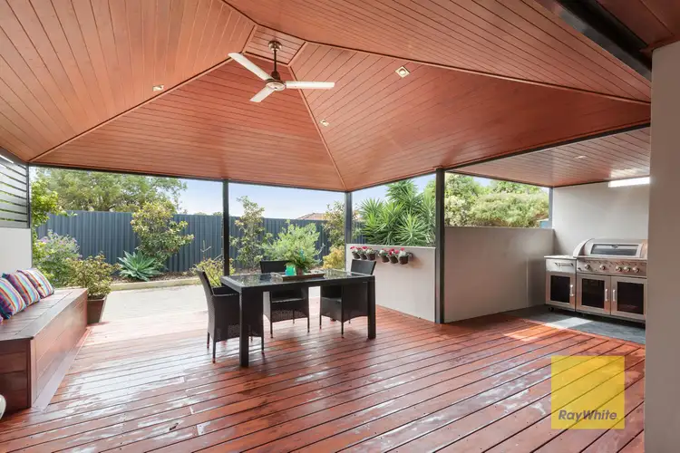 16 Halidon Street, Kingsley WA 6026