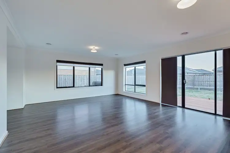 Sixth view of Homely house listing, 2 Carisbrook View, Wollert VIC 3750