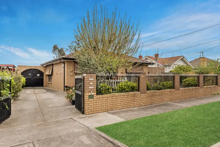 9 Goulburn Avenue, Reservoir VIC 3073