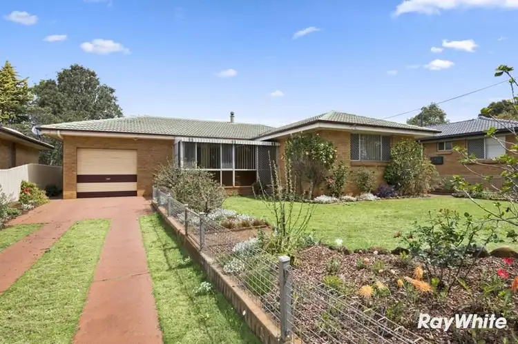 34 Tomkinson Street, Wilsonton QLD 4350