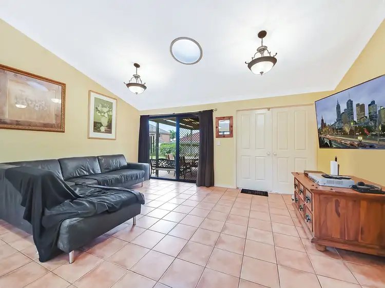 Fifth view of Homely house listing, 4 Hambleton Crescent, Murrumba Downs QLD 4503