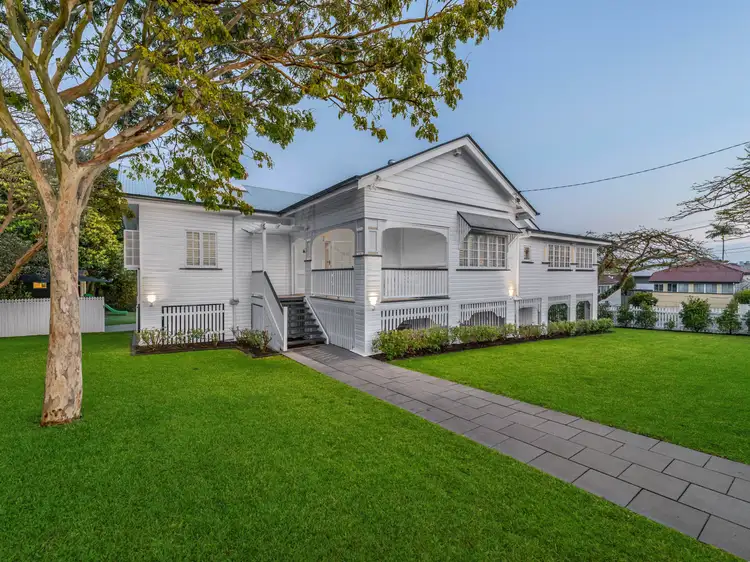 24 Blackheath Avenue, Hawthorne QLD 4171