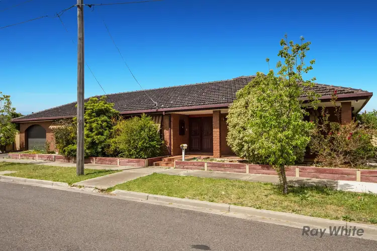 64 Denton Avenue, St Albans VIC 3021
