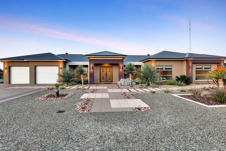 15 Jarman Crescent, Clare SA 5453