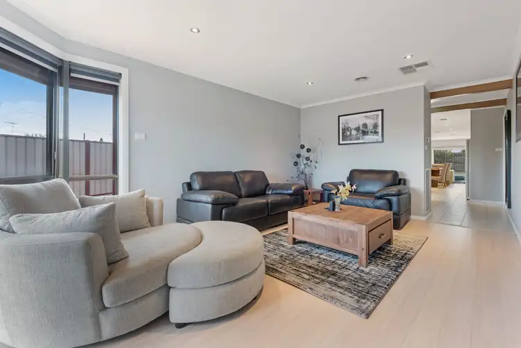 Third view of Homely house listing, 8 Finden Court, Craigieburn VIC 3064