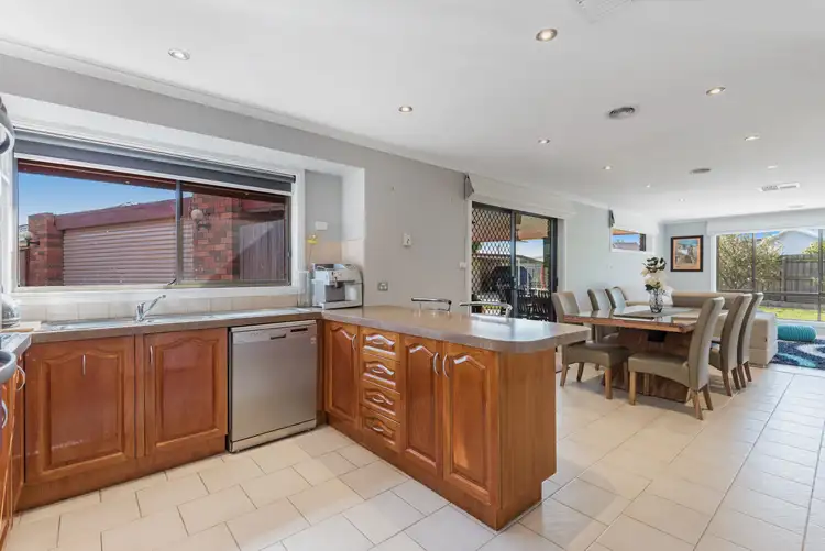Fourth view of Homely house listing, 8 Finden Court, Craigieburn VIC 3064