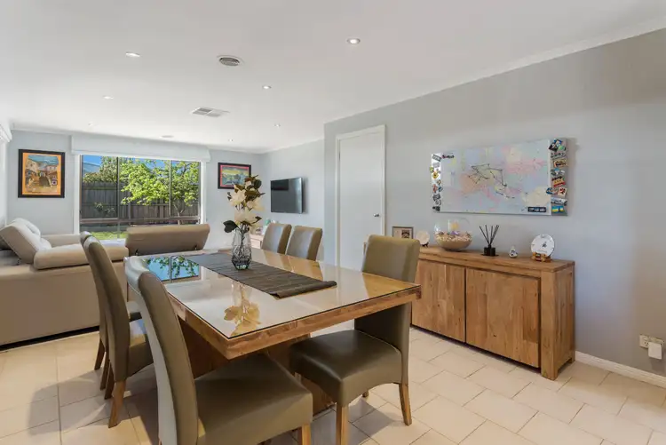 Sixth view of Homely house listing, 8 Finden Court, Craigieburn VIC 3064