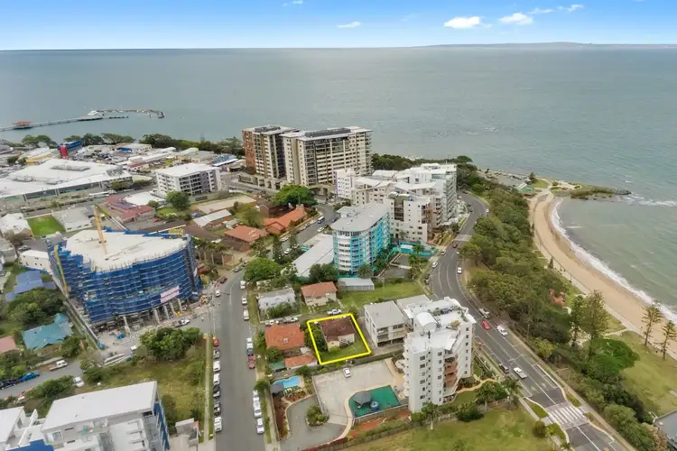 1 Dix Street, Redcliffe QLD 4020