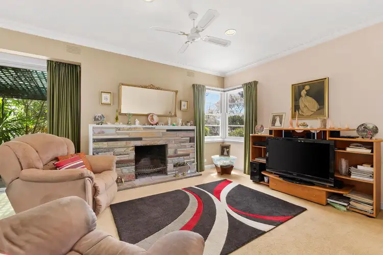 Fifth view of Homely house listing, 10 St Andrews Avenue, Rosanna VIC 3084