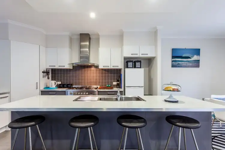 22 Crows Ash Place, Kuluin QLD 4558