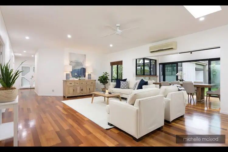 Sixth view of Homely house listing, 2 Carissa Place, Chapel Hill QLD 4069