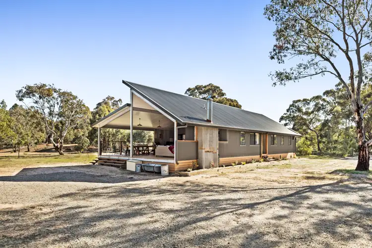273 Kelleys Beach Road, Lake Fyans VIC 3381