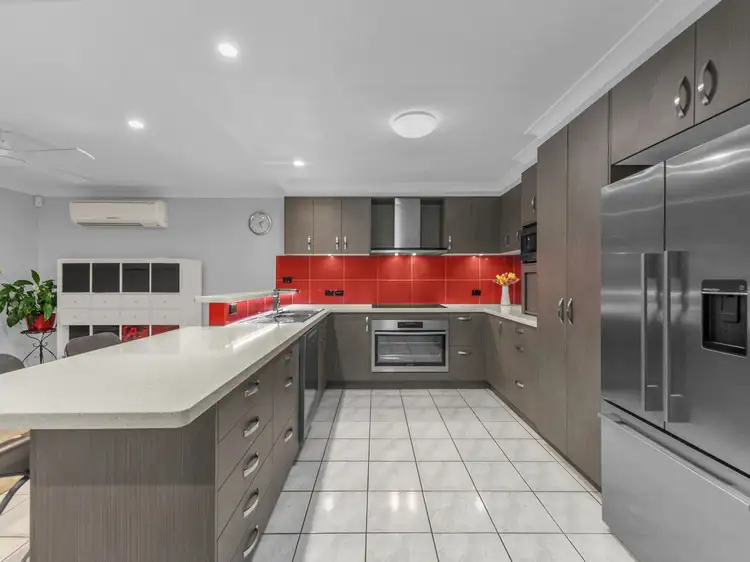 50 Gleneagles Crescent, Oxley QLD 4075