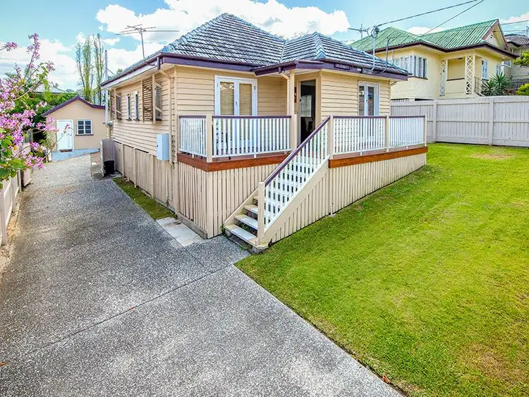 48 Akala Street, Camp Hill QLD 4152
