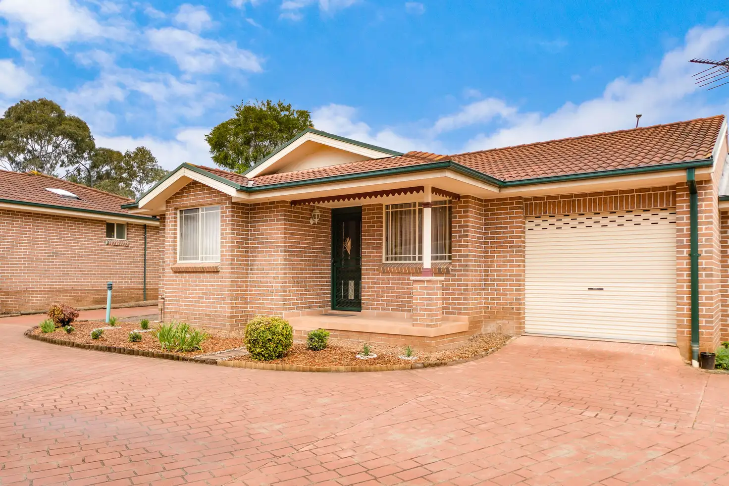 Main view of Homely villa listing, 6/5 Casuarina Place, Macquarie Fields NSW 2564