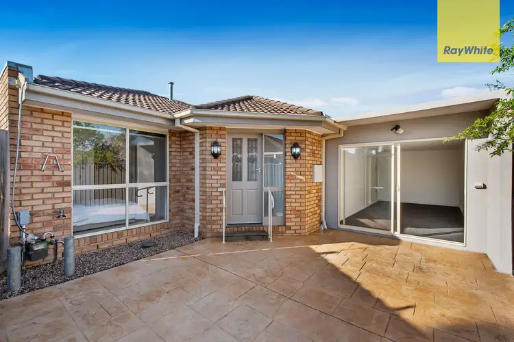 2/39 Manchester Drive, Sydenham VIC 3037