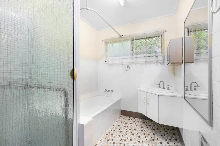 Fifth view of Homely house listing, 245 Bloomfield Street, Cleveland QLD 4163