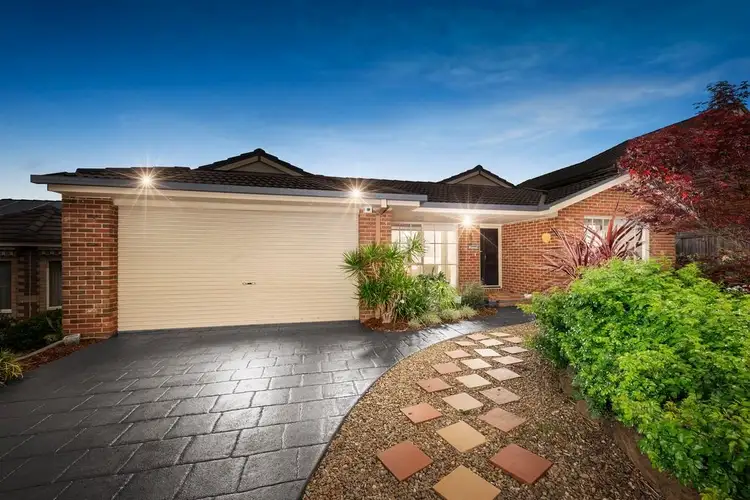 28 Aisbett Avenue, Wantirna South VIC 3152
