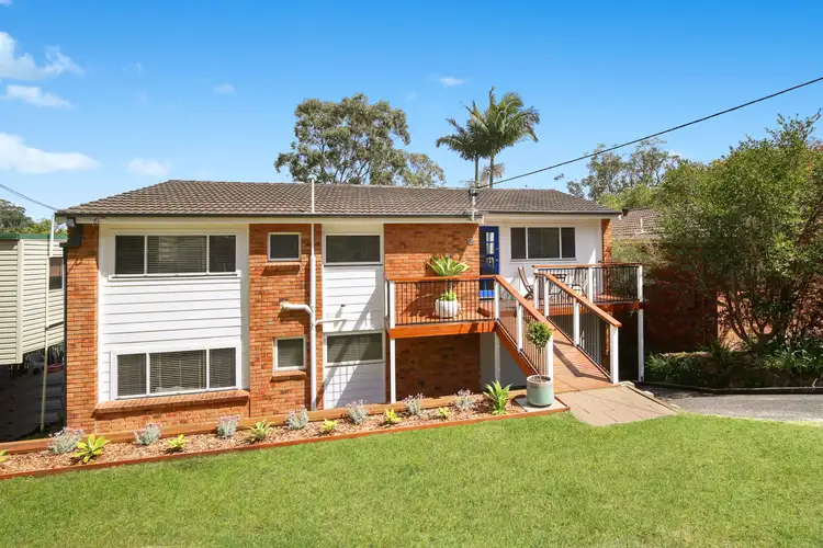 18 Broadwater Drive, Saratoga NSW 2251