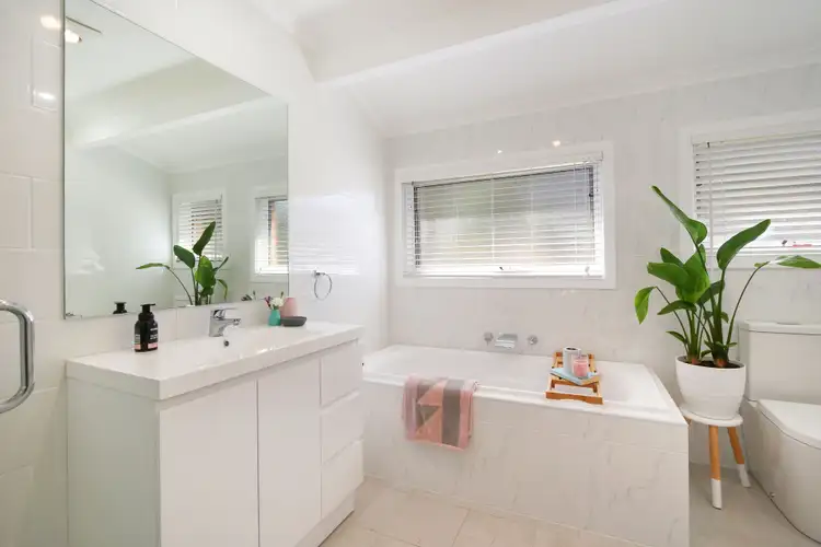 Sixth view of Homely house listing, 18 Broadwater Drive, Saratoga NSW 2251