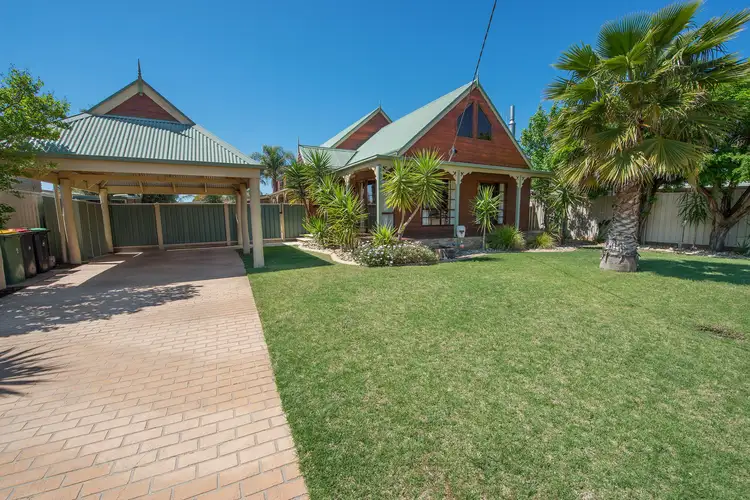 1A Wilkins Grove, Swan Hill VIC 3585