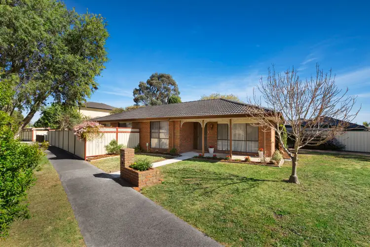 11 Garden Grove Drive, Mill Park VIC 3082