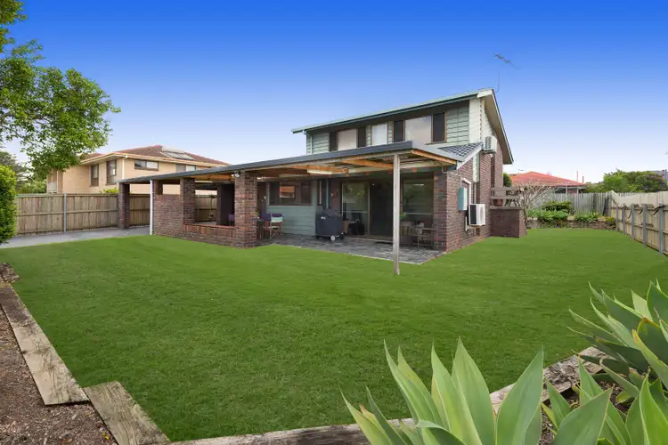 15 Donnington Street, Carindale QLD 4152