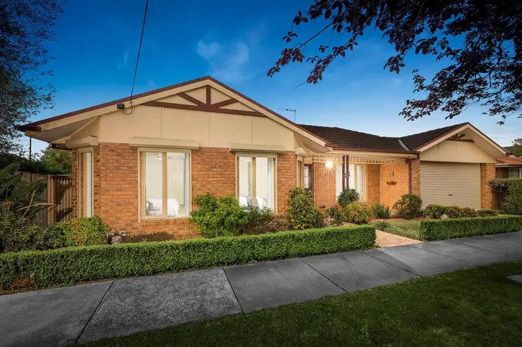 8 Leith Road, Macleod VIC 3085