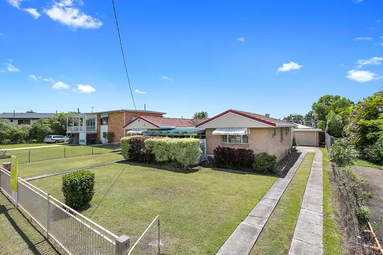 114 Long, Point Vernon QLD 4655